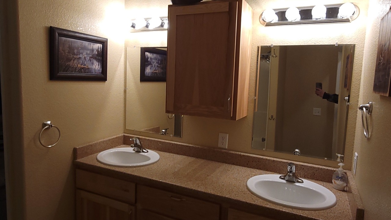 Photo of Bathroom in Victor