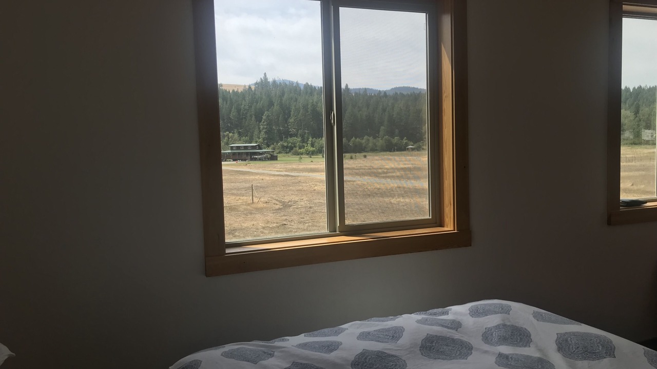 Photo of Bedroom in Lincoln County