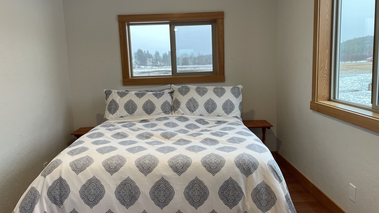 Photo of Bedroom in Lincoln County