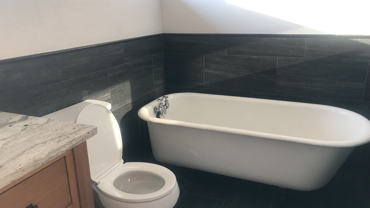 Photo of Bathroom in Lincoln County
