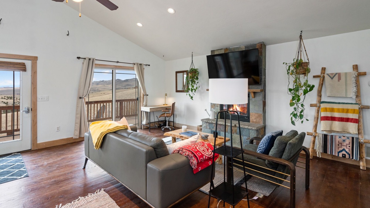 Photo of Livingroom in Three Forks