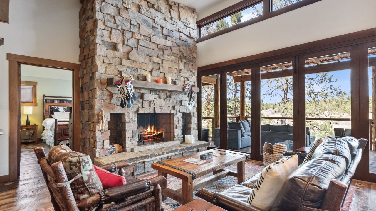 Photo of Livingroom in Eureka