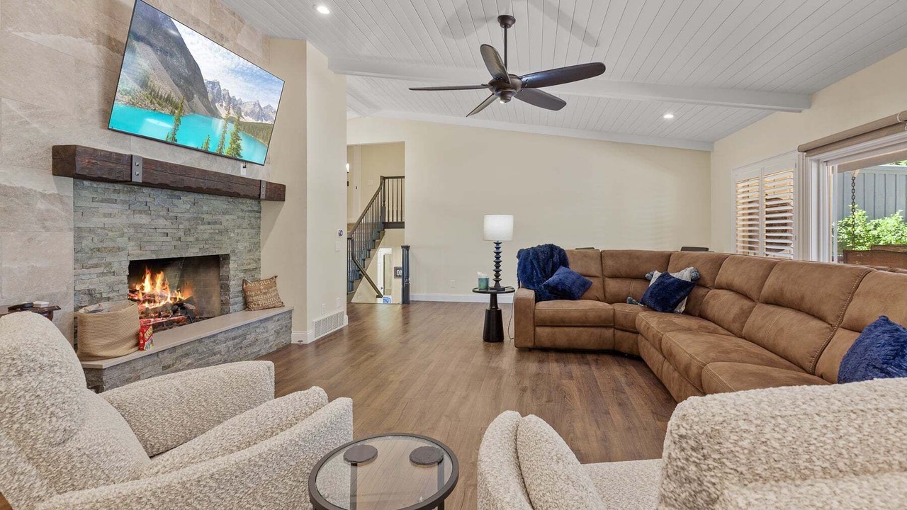 Photo of Livingroom in Hayden Lake