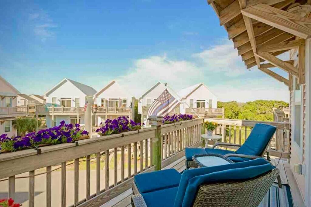 Photo of Patio Balcony in Surf City
