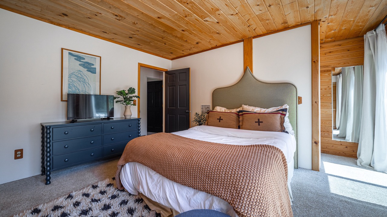Photo of Bedroom in Huson