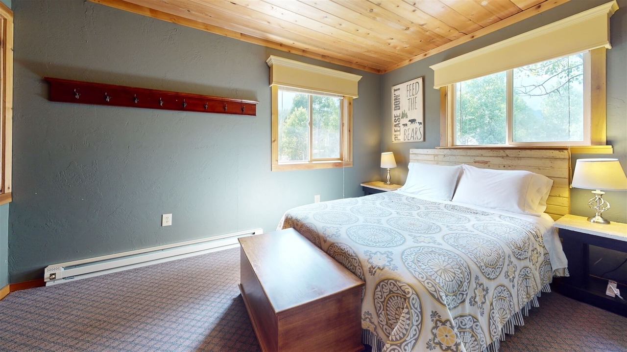Photo of Bedroom in Lazy Acres