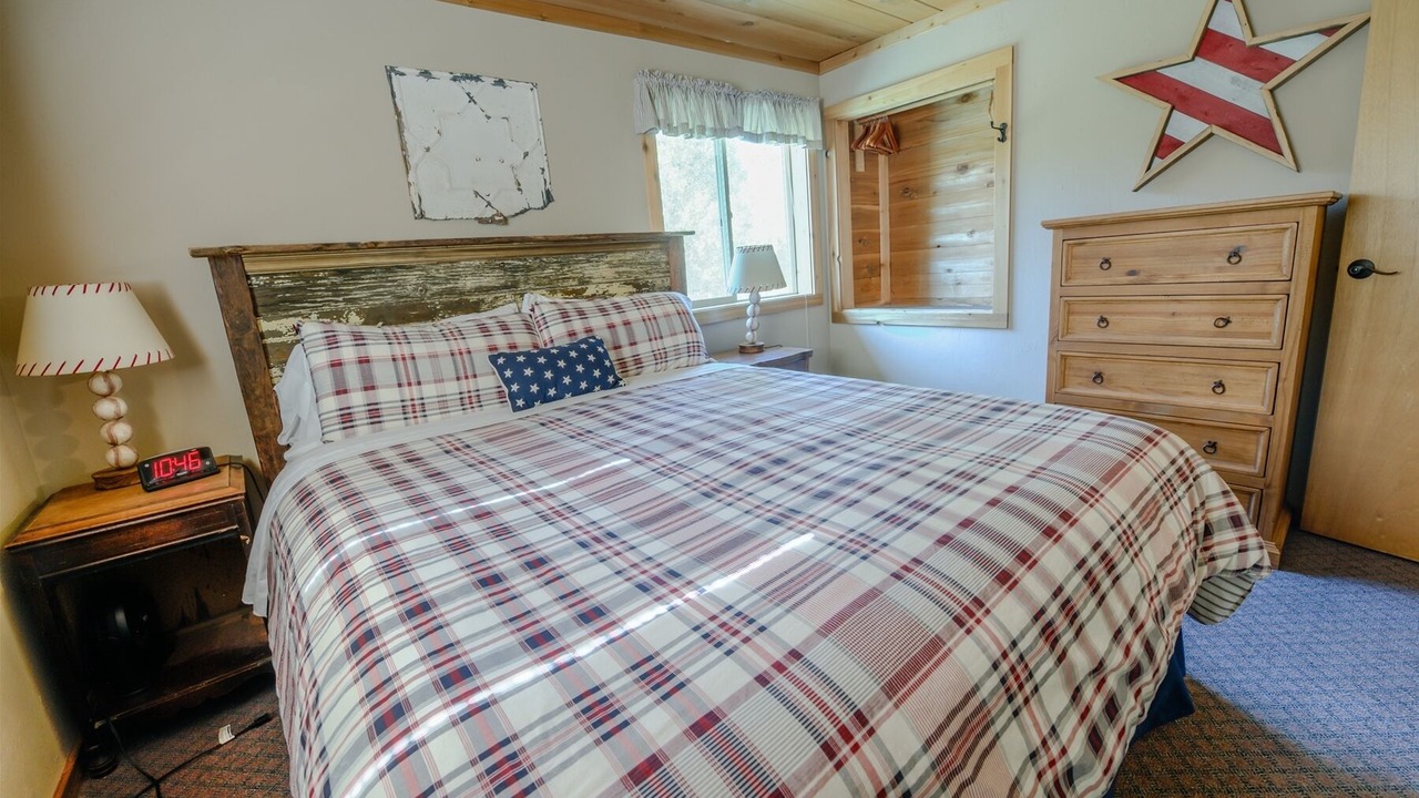 Photo of Bedroom in Lazy Acres