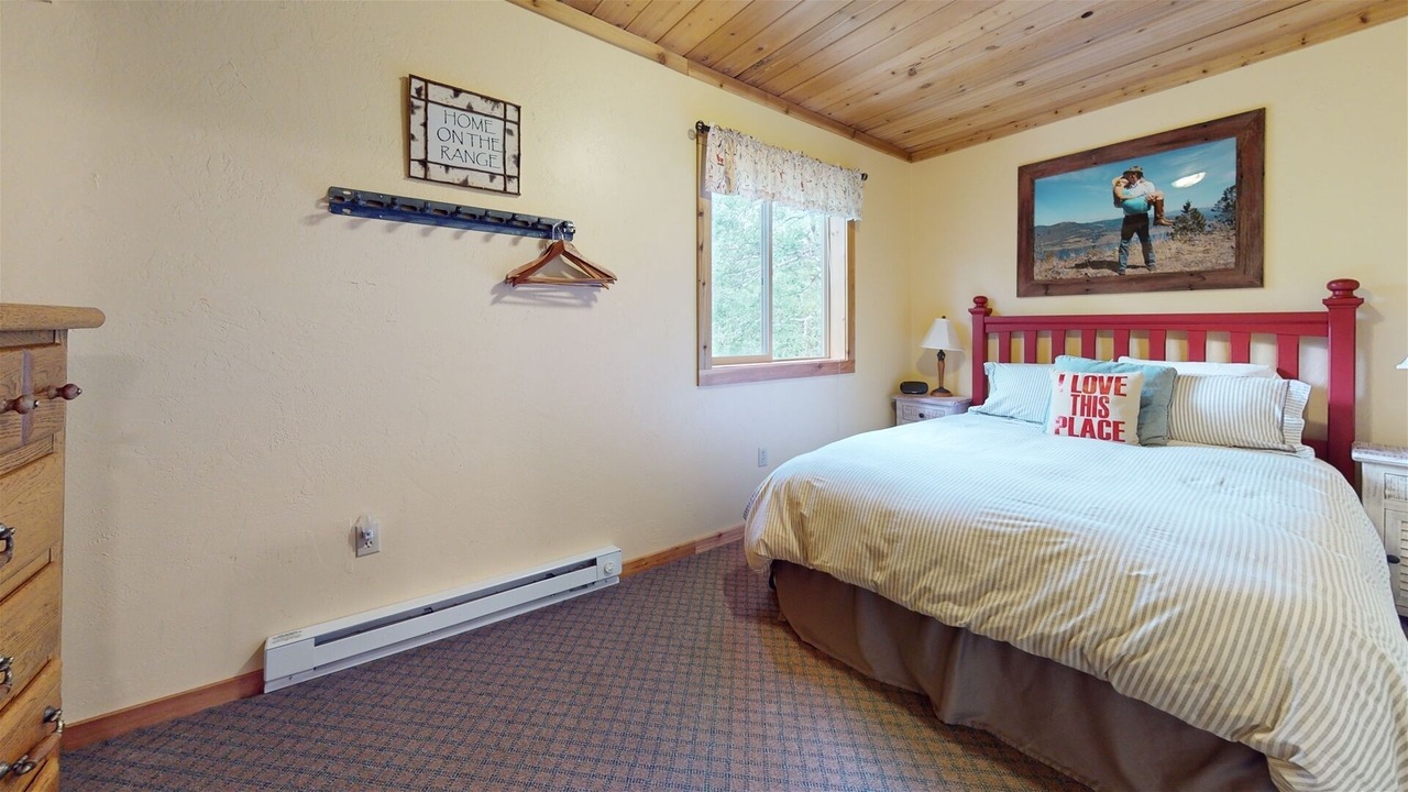 Photo of Bedroom in Lazy Acres