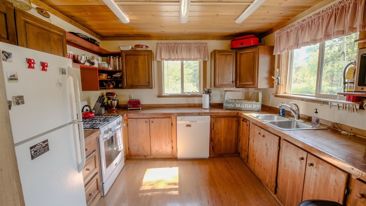 Photo of Kitchen in Lazy Acres