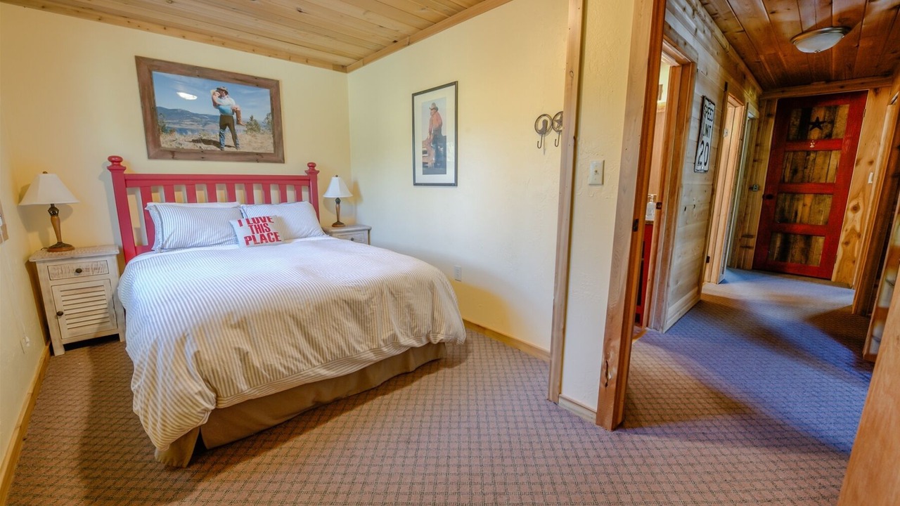 Photo of Bedroom in Lazy Acres