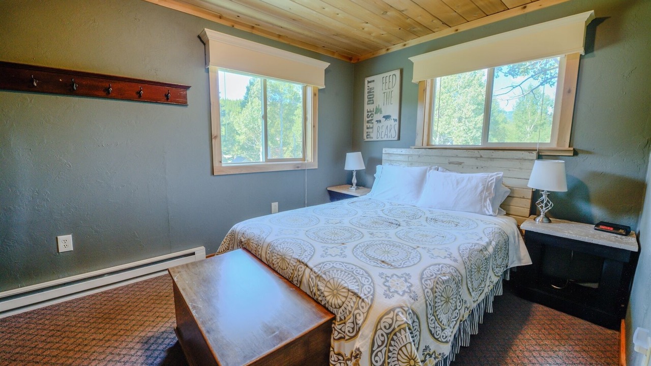 Photo of Bedroom in Lazy Acres