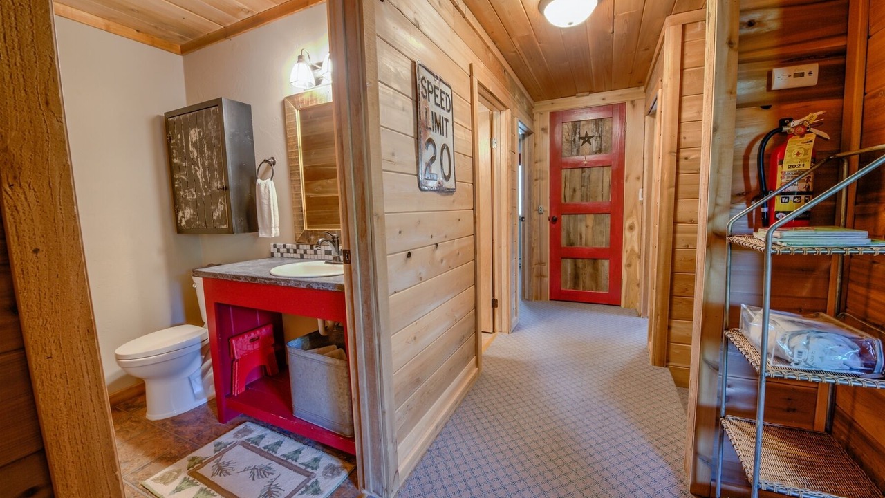 Photo of Bathroom in Lazy Acres