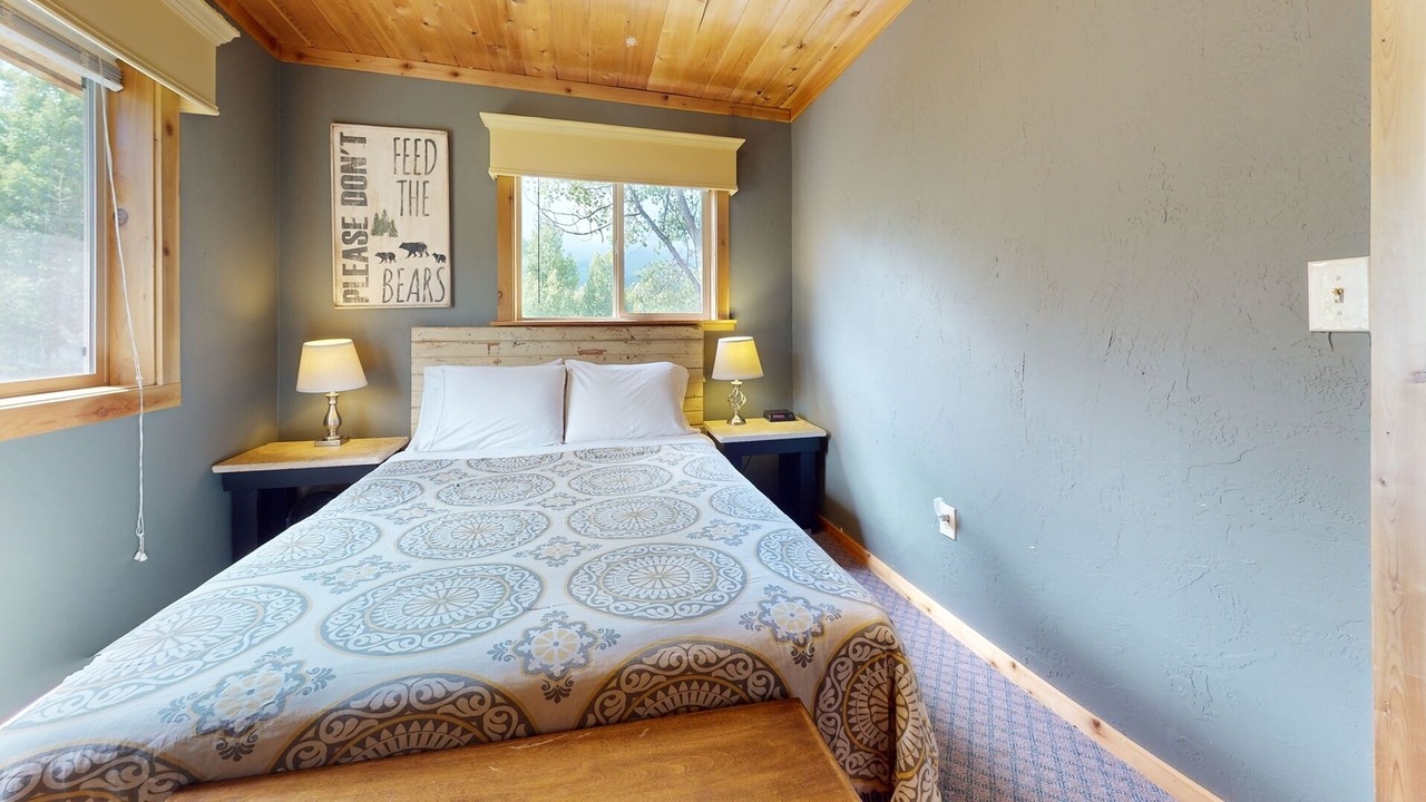 Photo of Bedroom in Lazy Acres