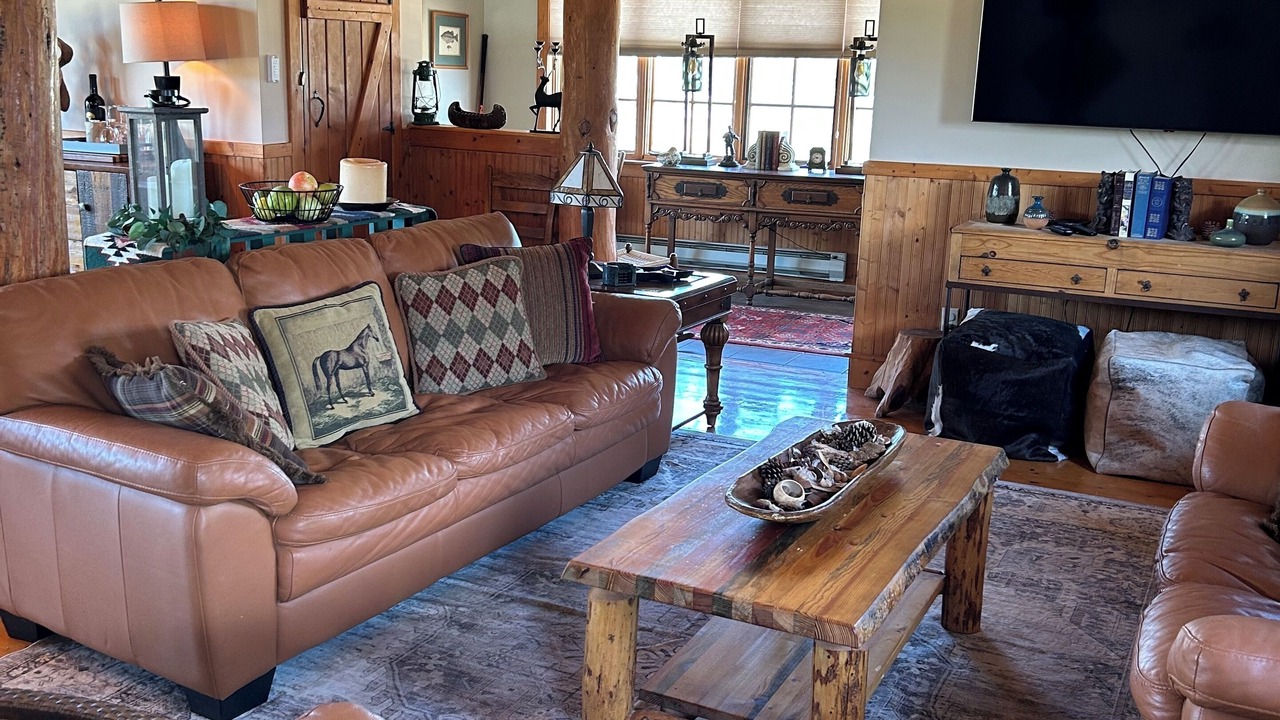 Photo of Livingroom in McAllister