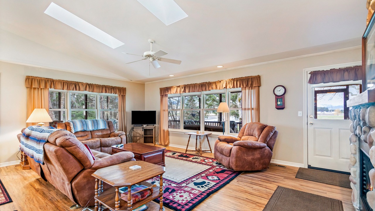 Photo of Livingroom in Sagle