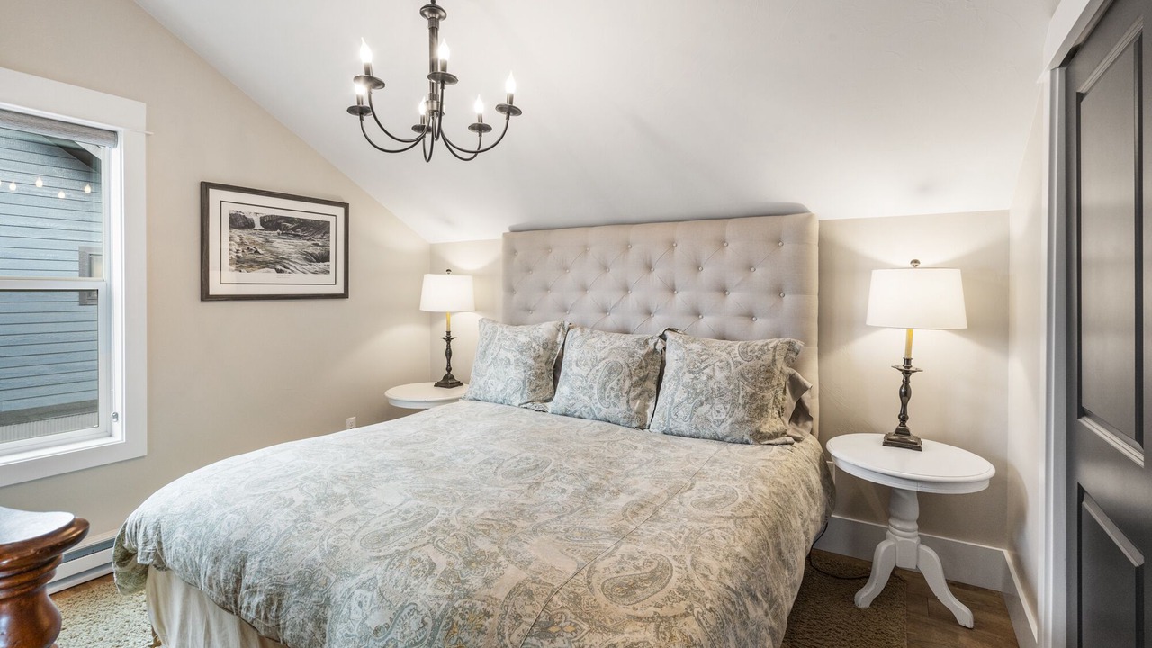 Photo of Bedroom in Valley West