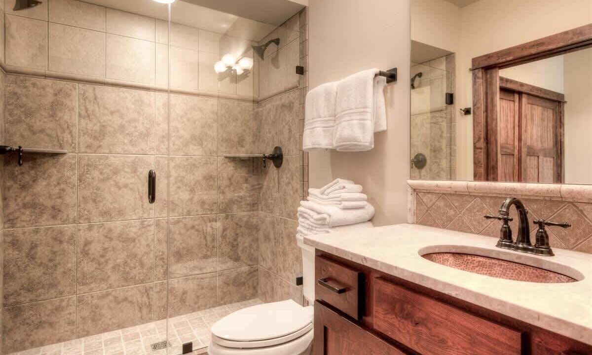 Photo of Bathroom in Powder Ridge