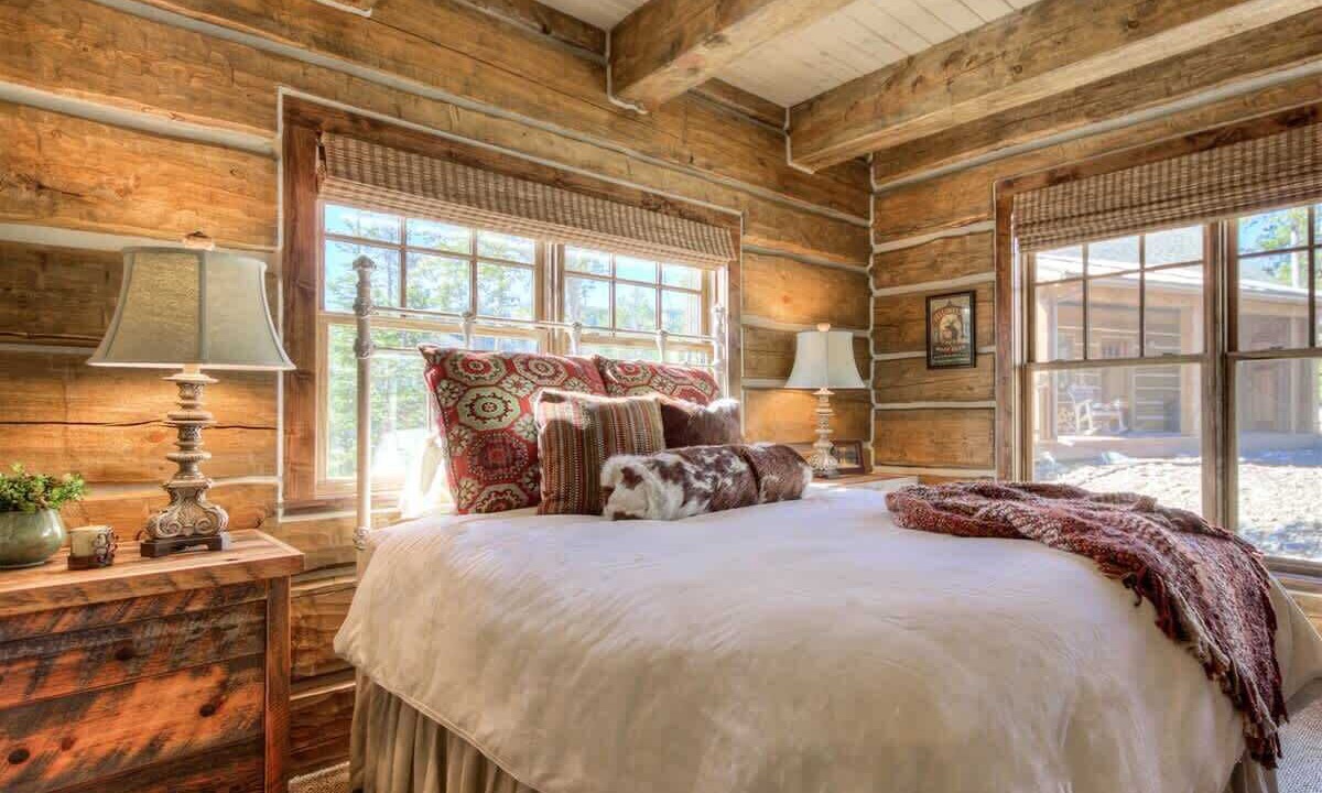Photo of Bedroom in Powder Ridge
