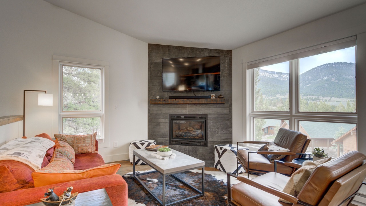 Photo of Livingroom in Big Sky
