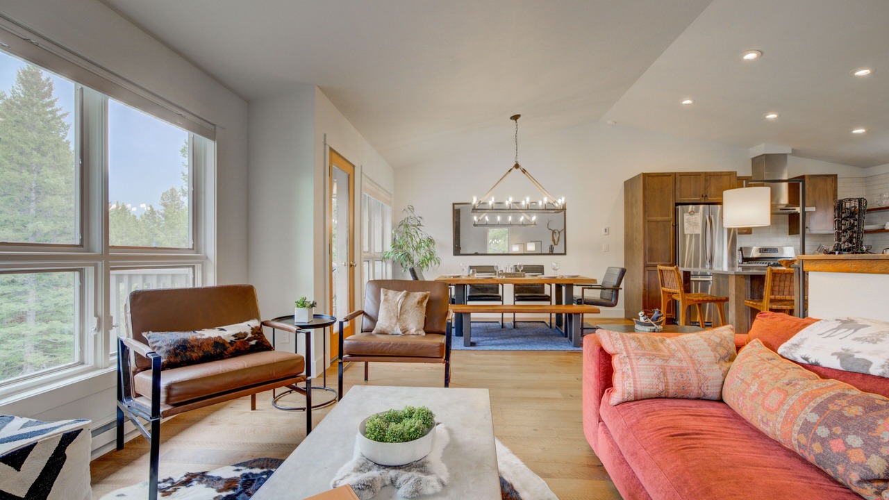 Photo of Livingroom in Big Sky