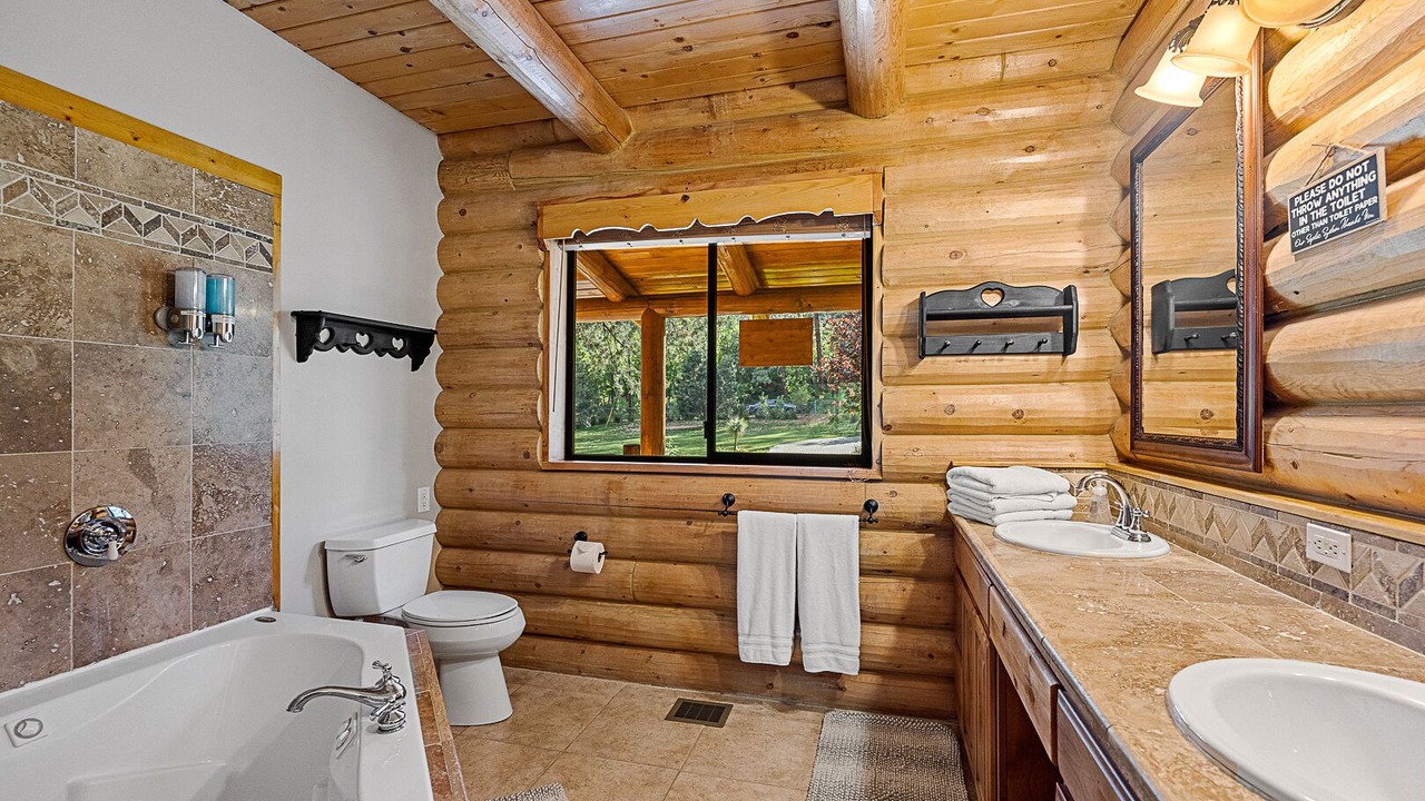 Photo of Bathroom in Whispering Pines