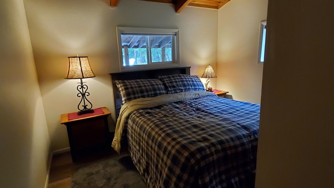 Photo of Others in Eureka