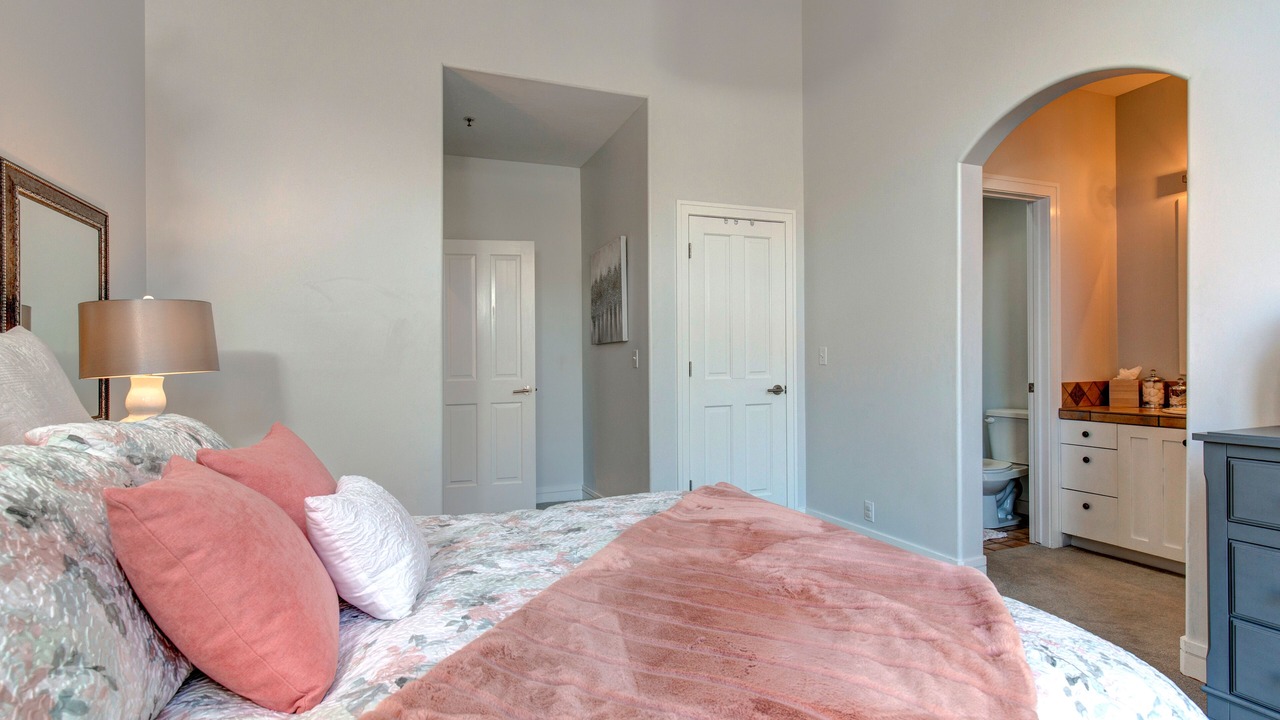 Photo of Bedroom in Park Meadows