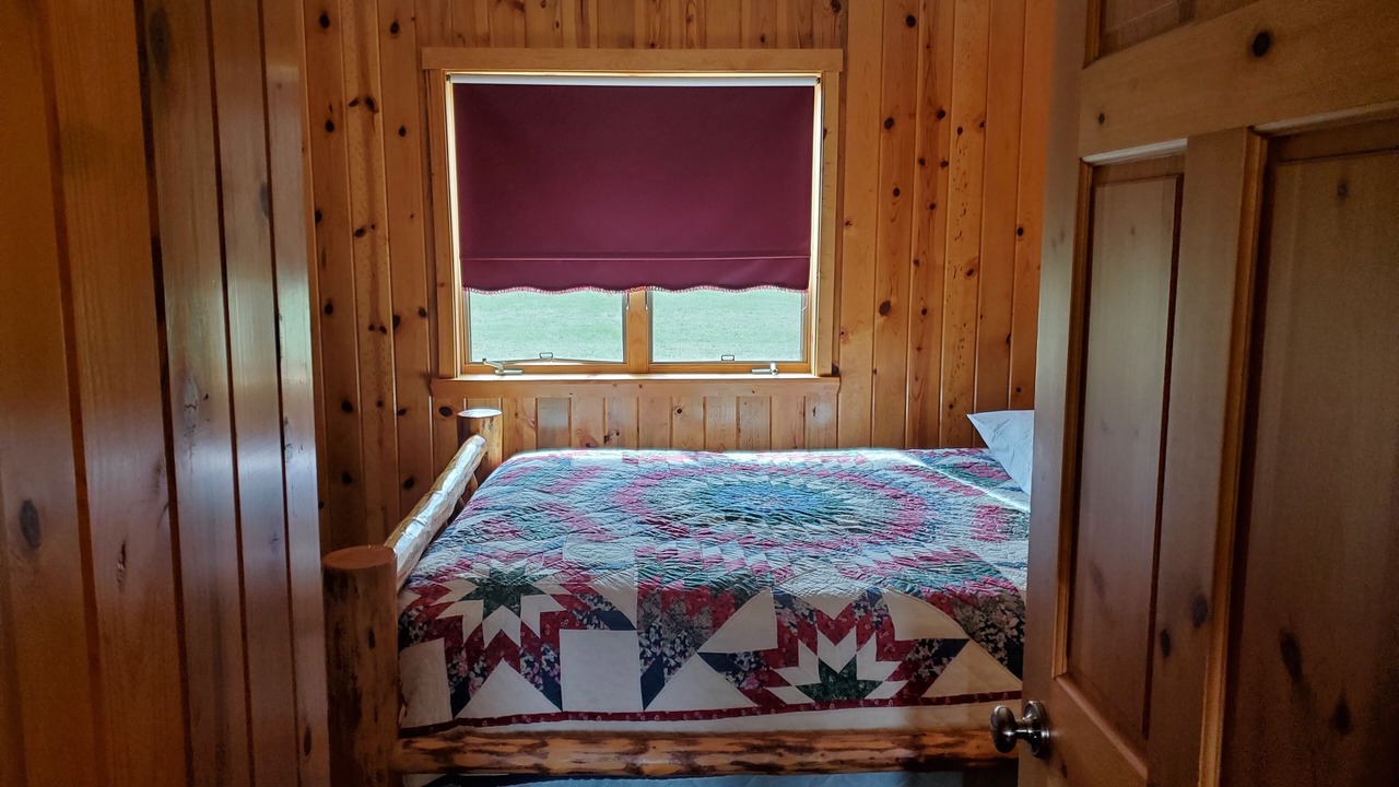 Photo of Bedroom in Clinton