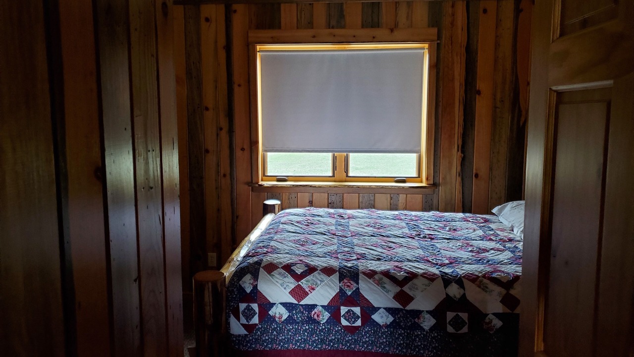 Photo of Bedroom in Clinton