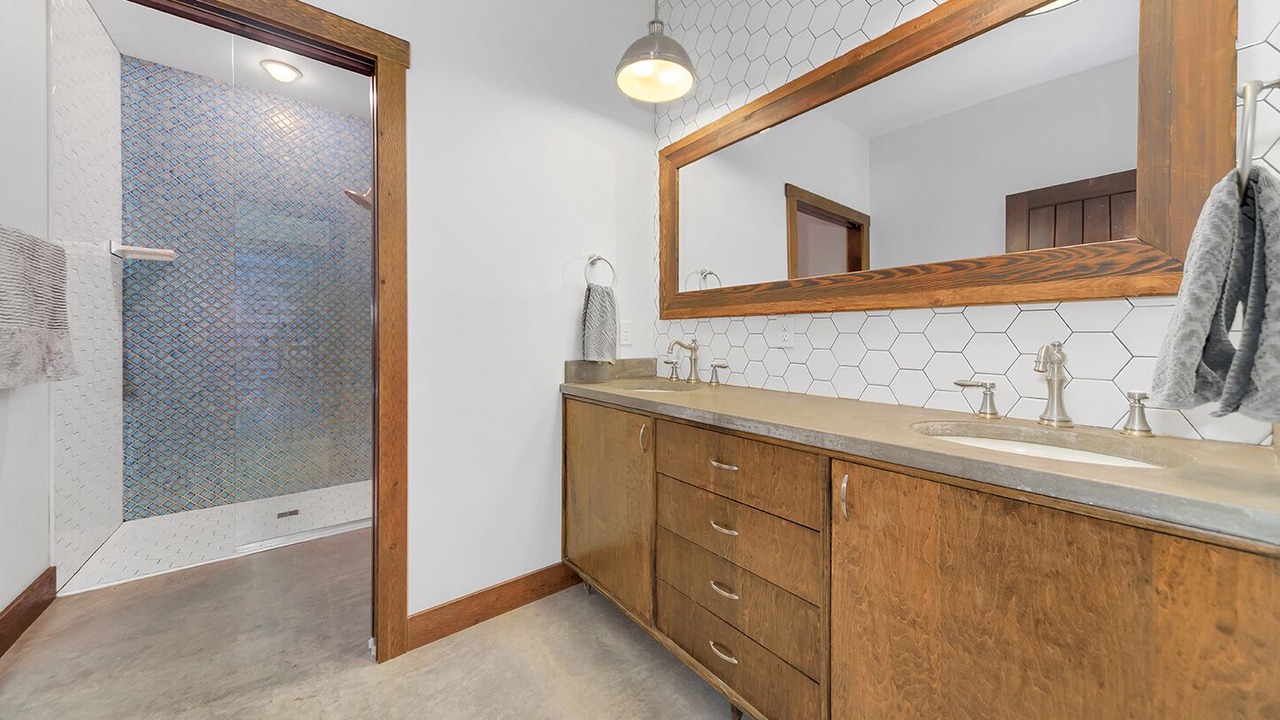 Photo of Bathroom in Roberts