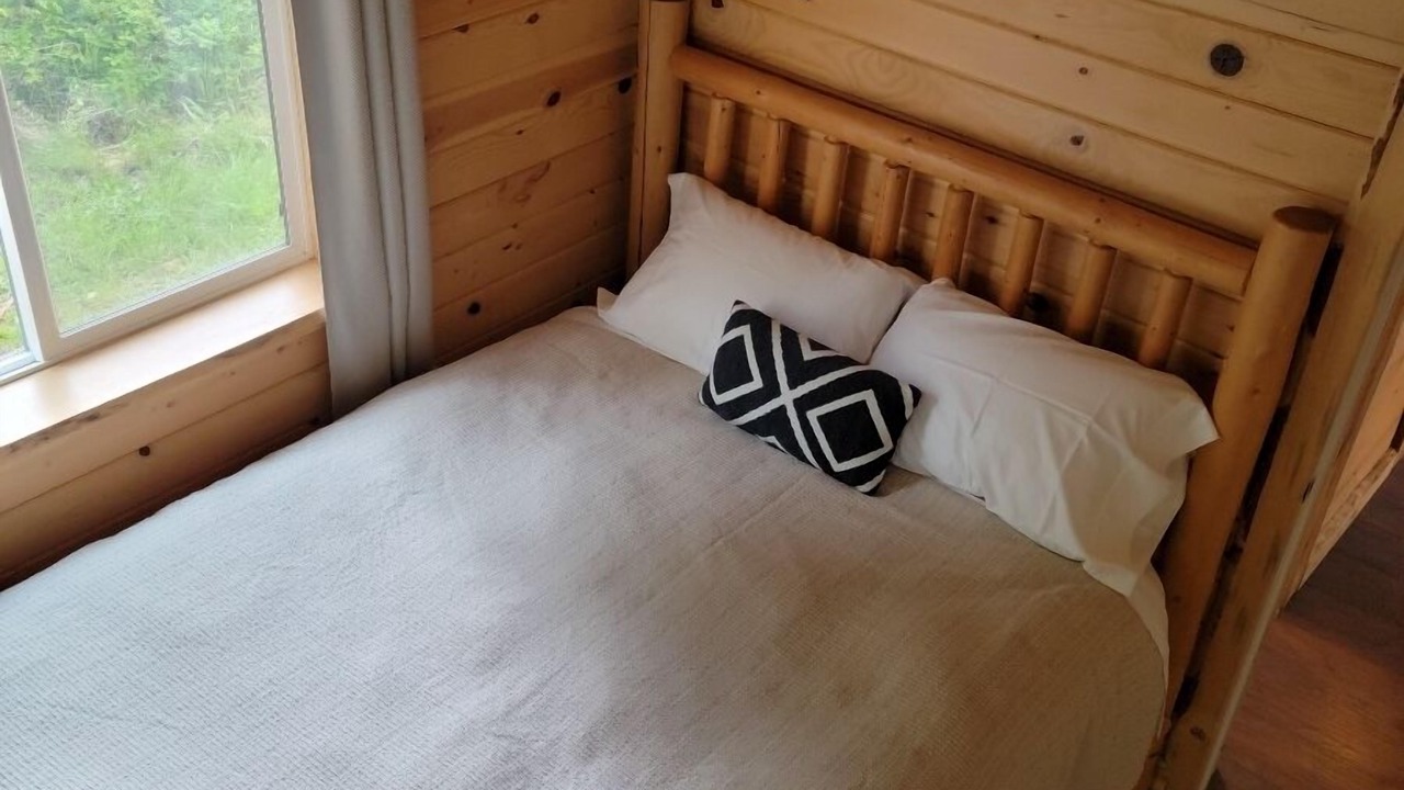 Photo of Bedroom in Lake Mary Ronan
