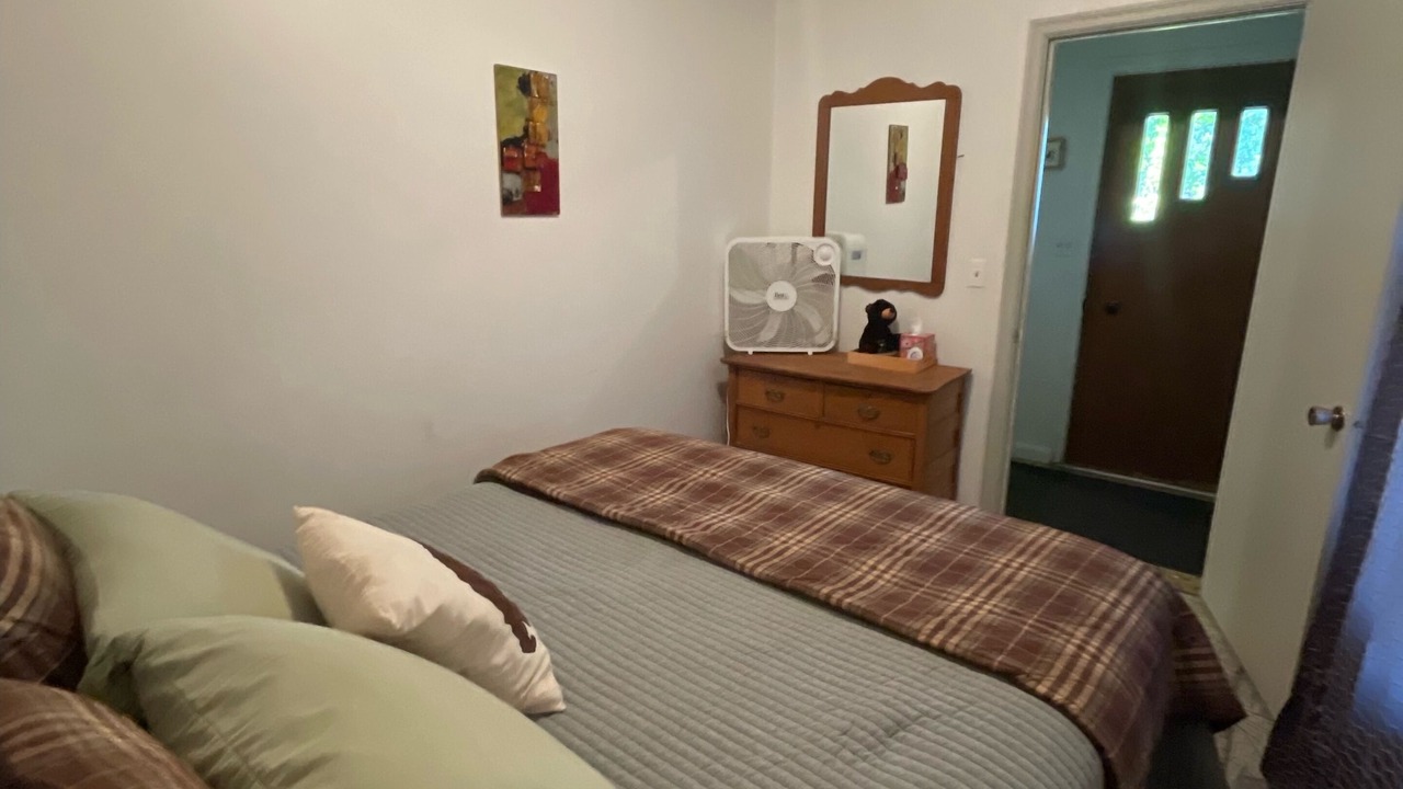 Photo of Bedroom in Plains