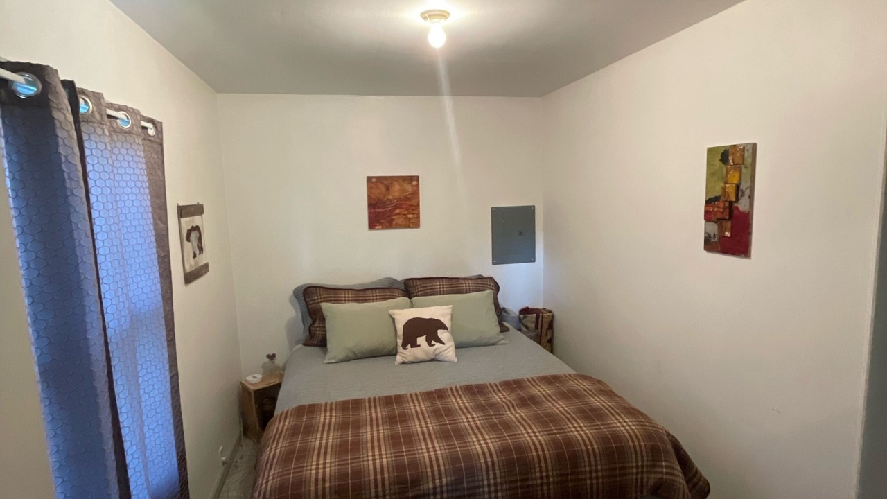 Photo of Bedroom in Plains