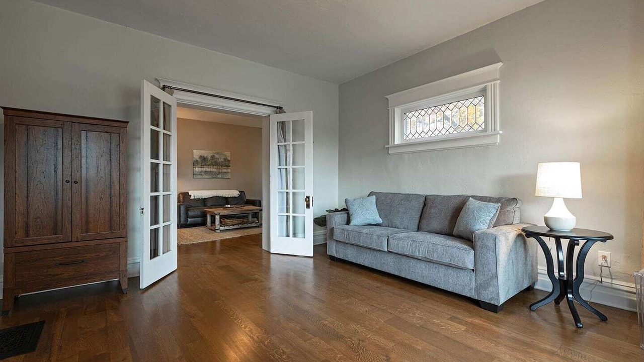 Photo of Livingroom in Westside