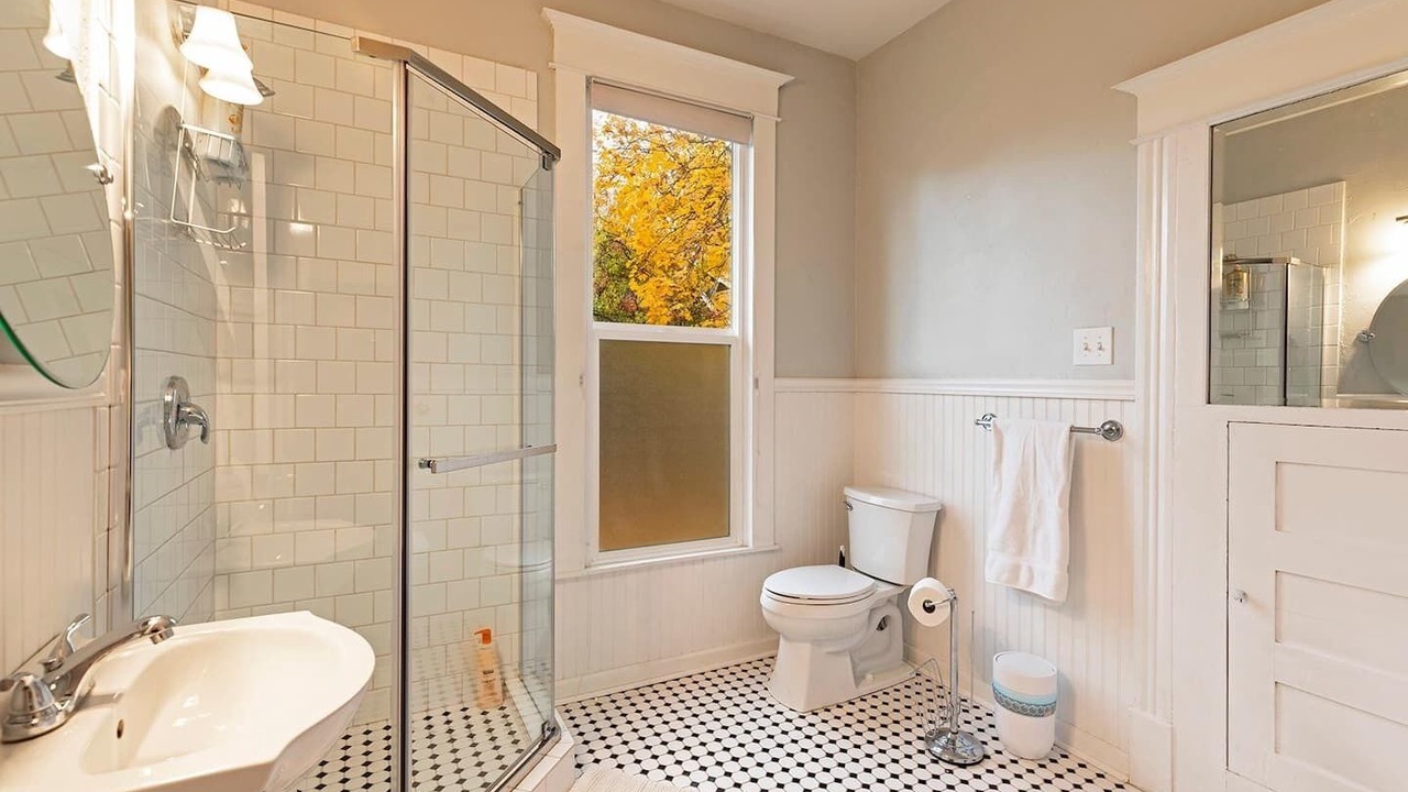 Photo of Bathroom in Westside