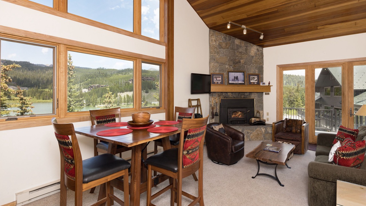 Photo of Livingroom in Big Horn