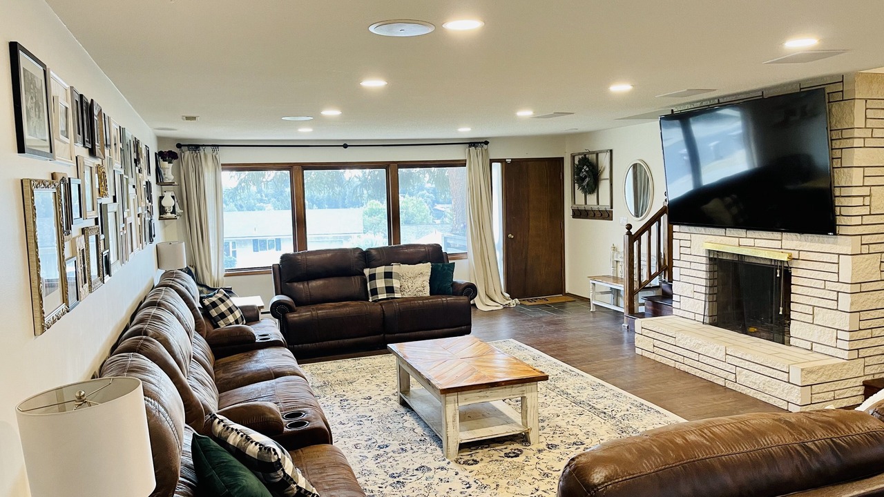 Photo of Livingroom in Pullman