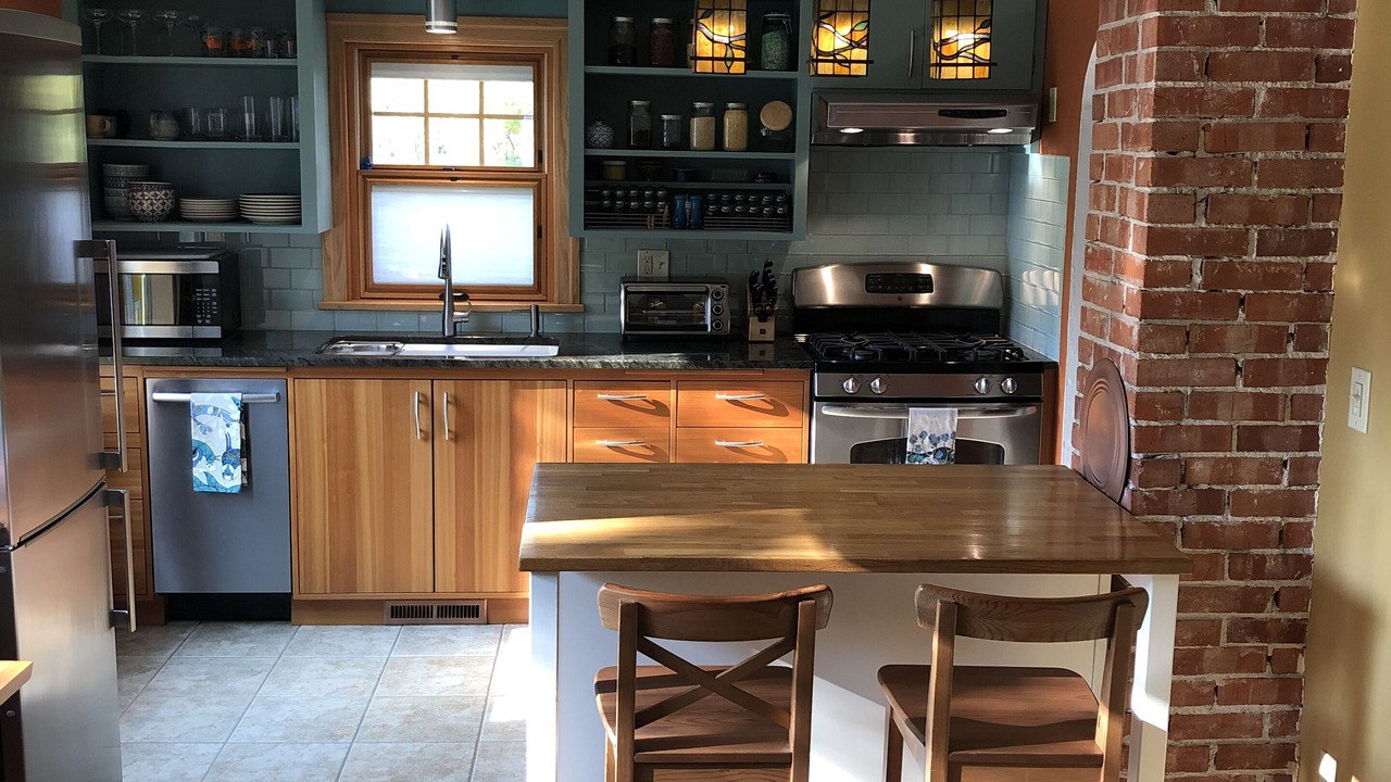 Photo of Kitchen in Lower Rattlesnake