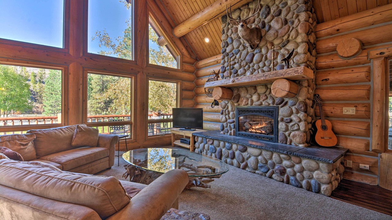 Photo of Livingroom in Conner