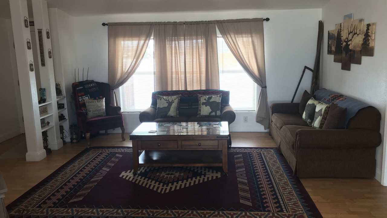 Photo of Livingroom in Wisdom