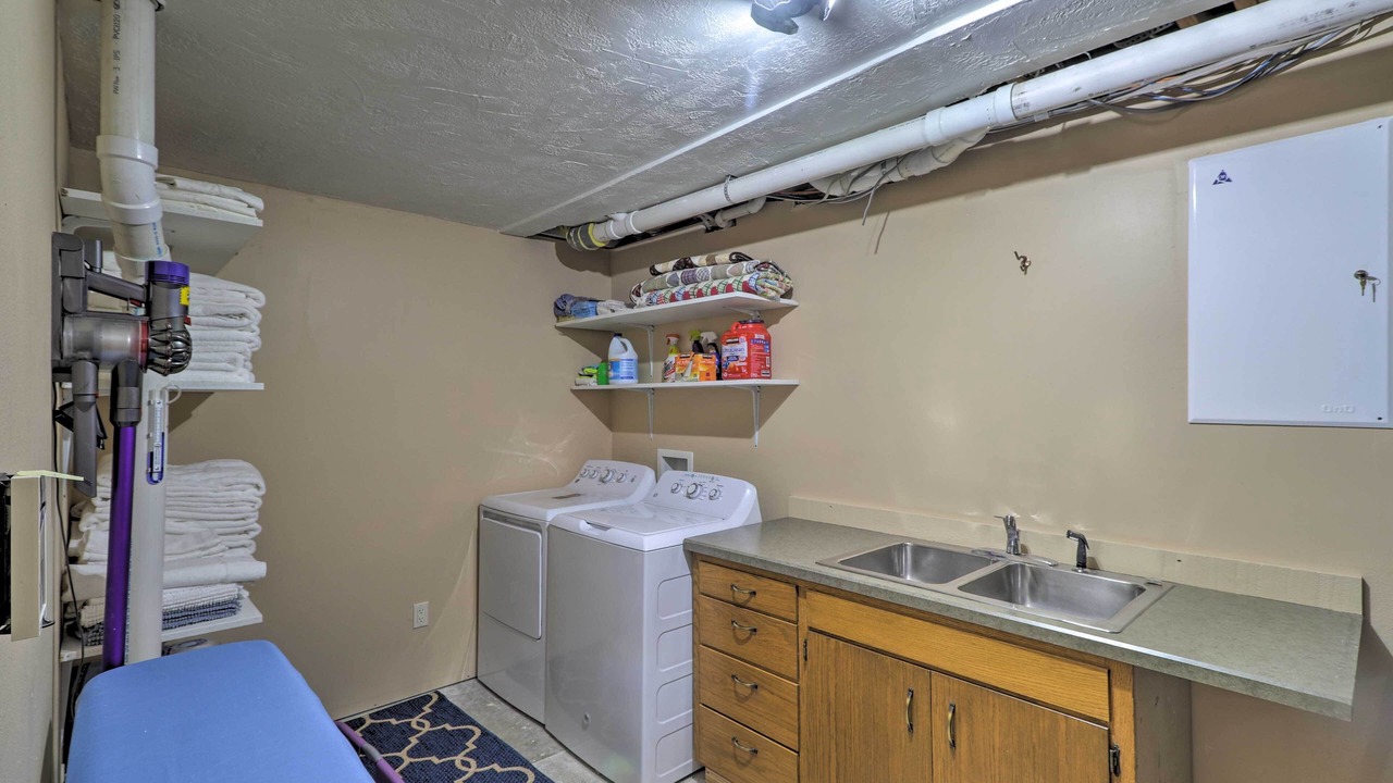 Photo of Bedroom in West Glacier