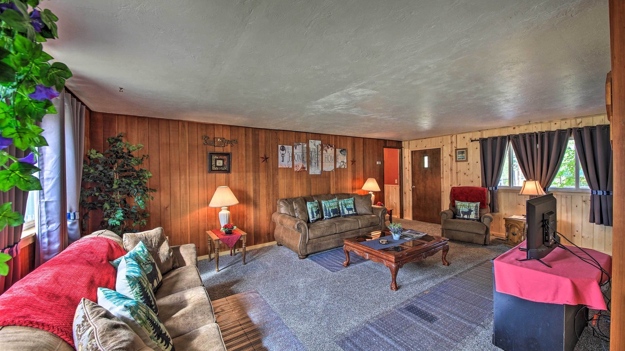 Photo of Livingroom in Trout Creek