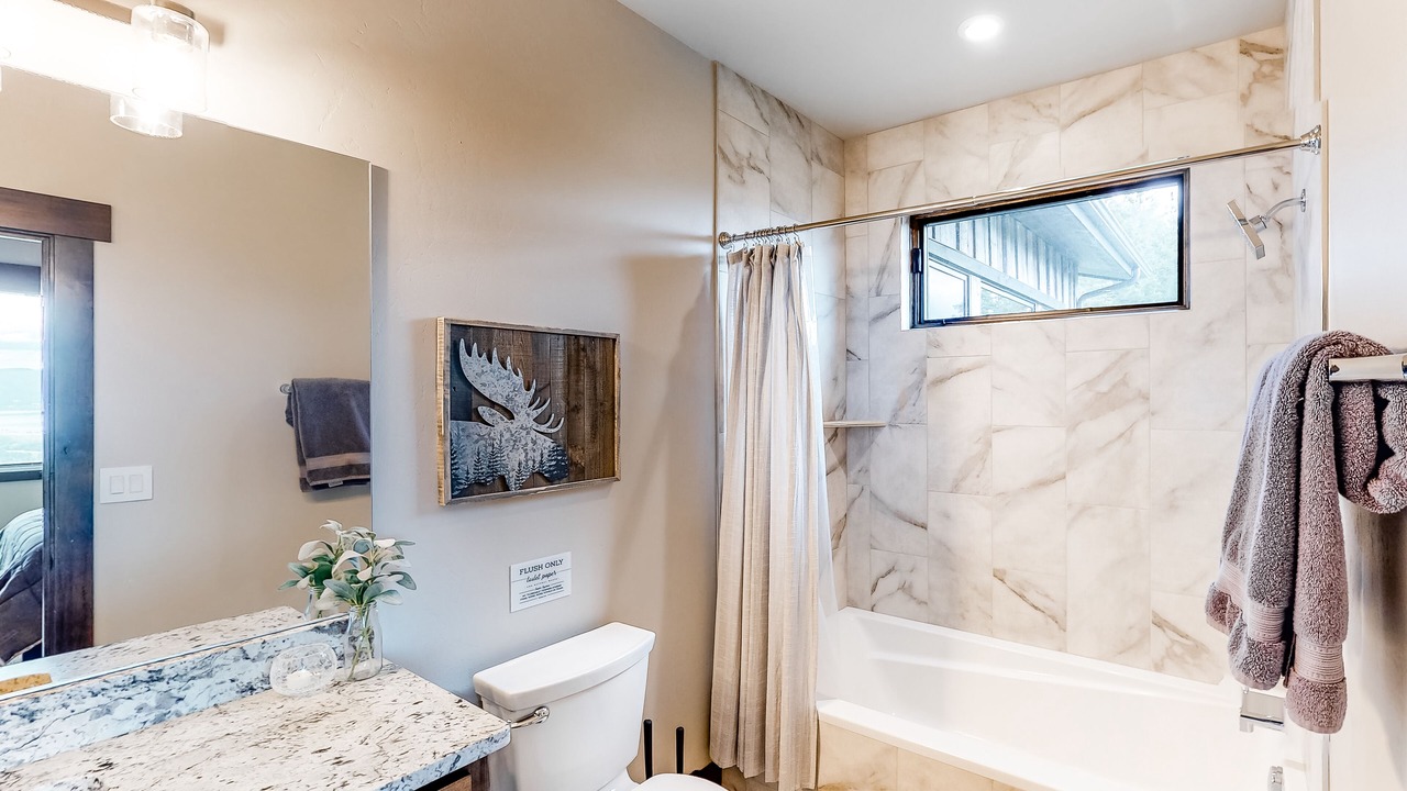 Photo of Bathroom in Lakeside