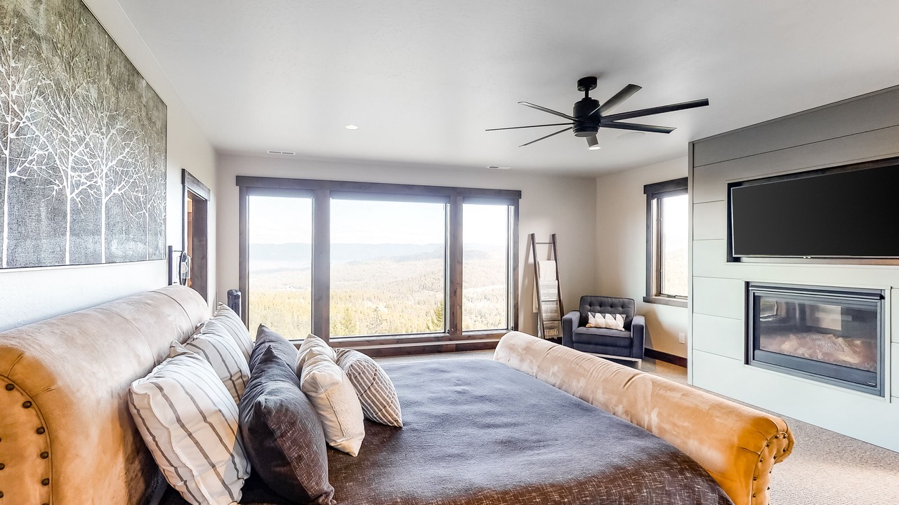 Photo of Bedroom in Lakeside