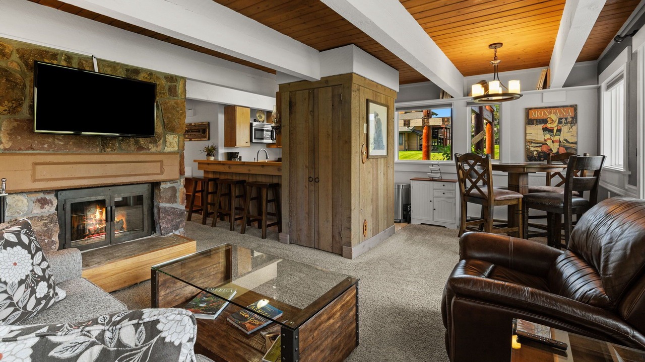 Photo of Livingroom in Big Sky Meadow Village