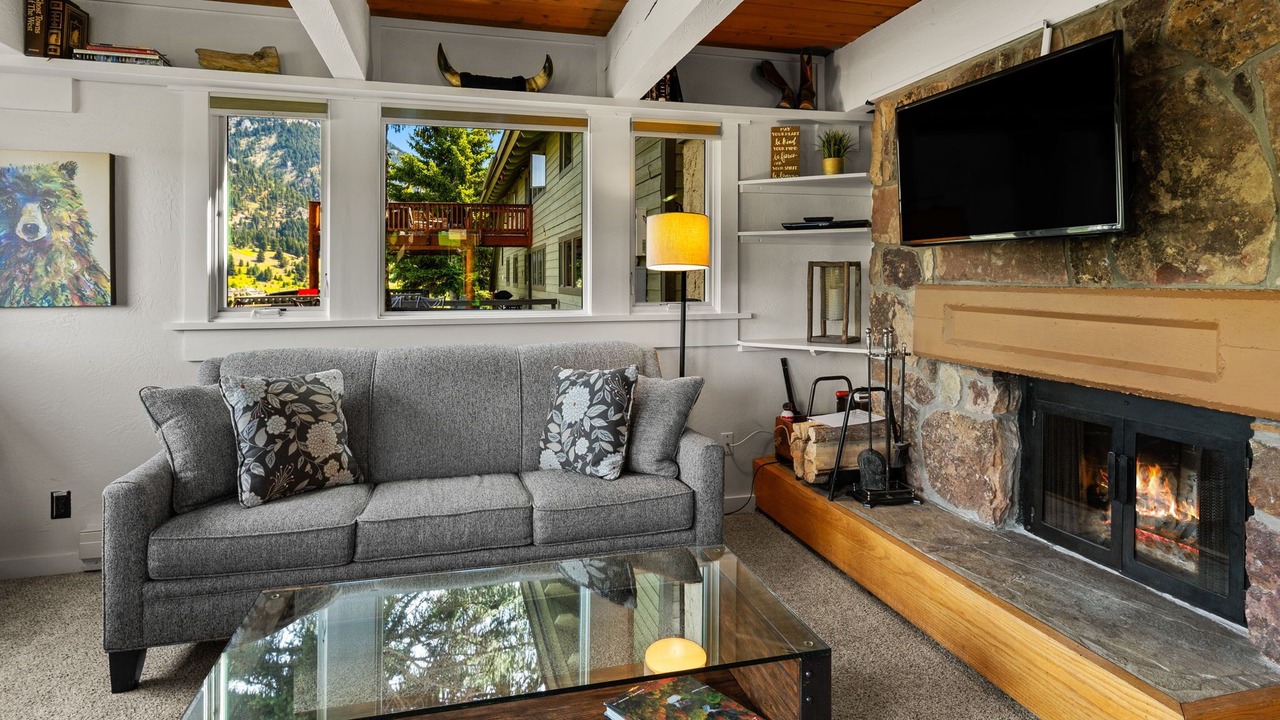 Photo of Livingroom in Big Sky Meadow Village