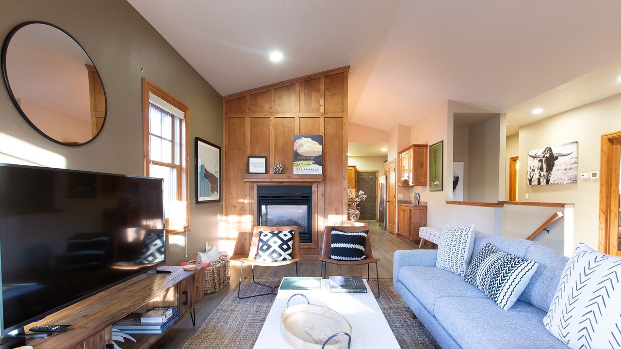 Photo of Livingroom in Lower Rattlesnake