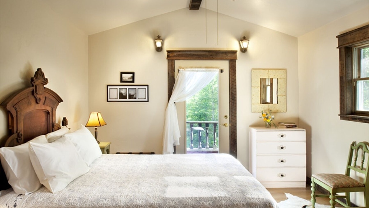 Photo of Bedroom in West Glacier