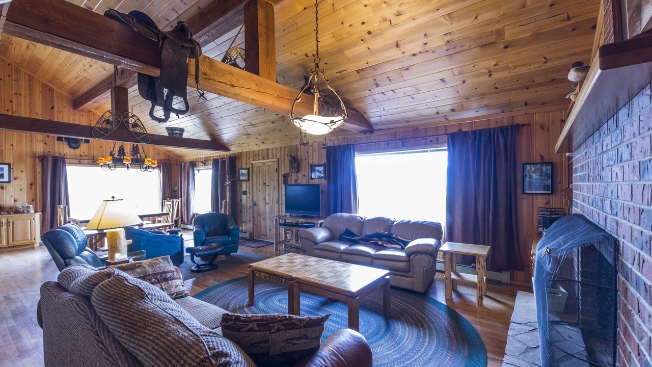 Photo of Livingroom in McAllister