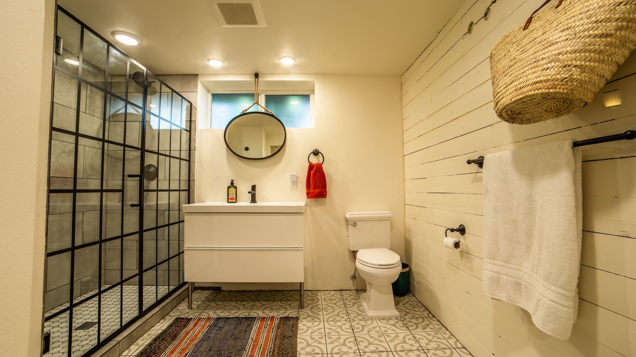 Photo of Bathroom in University District